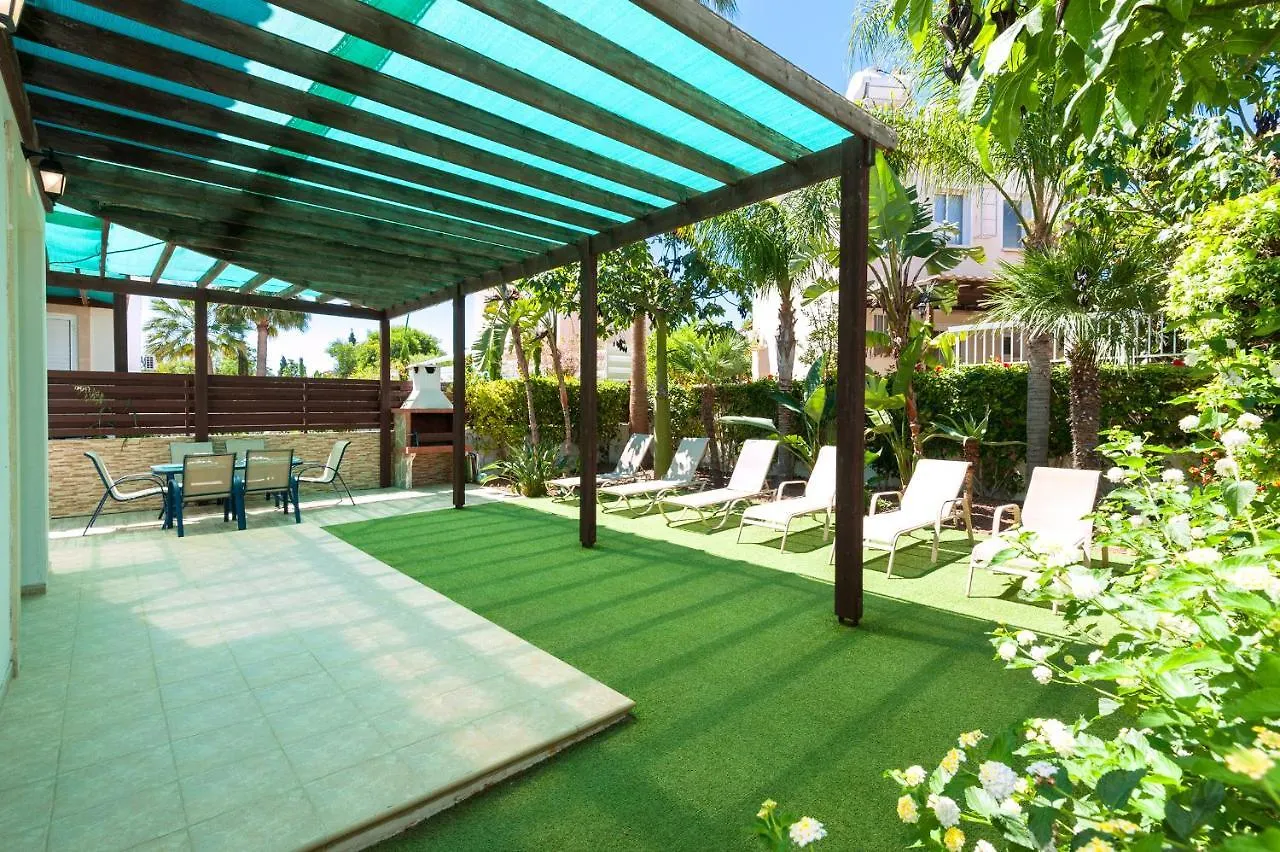 Villa Natalie プロタラス キプロス